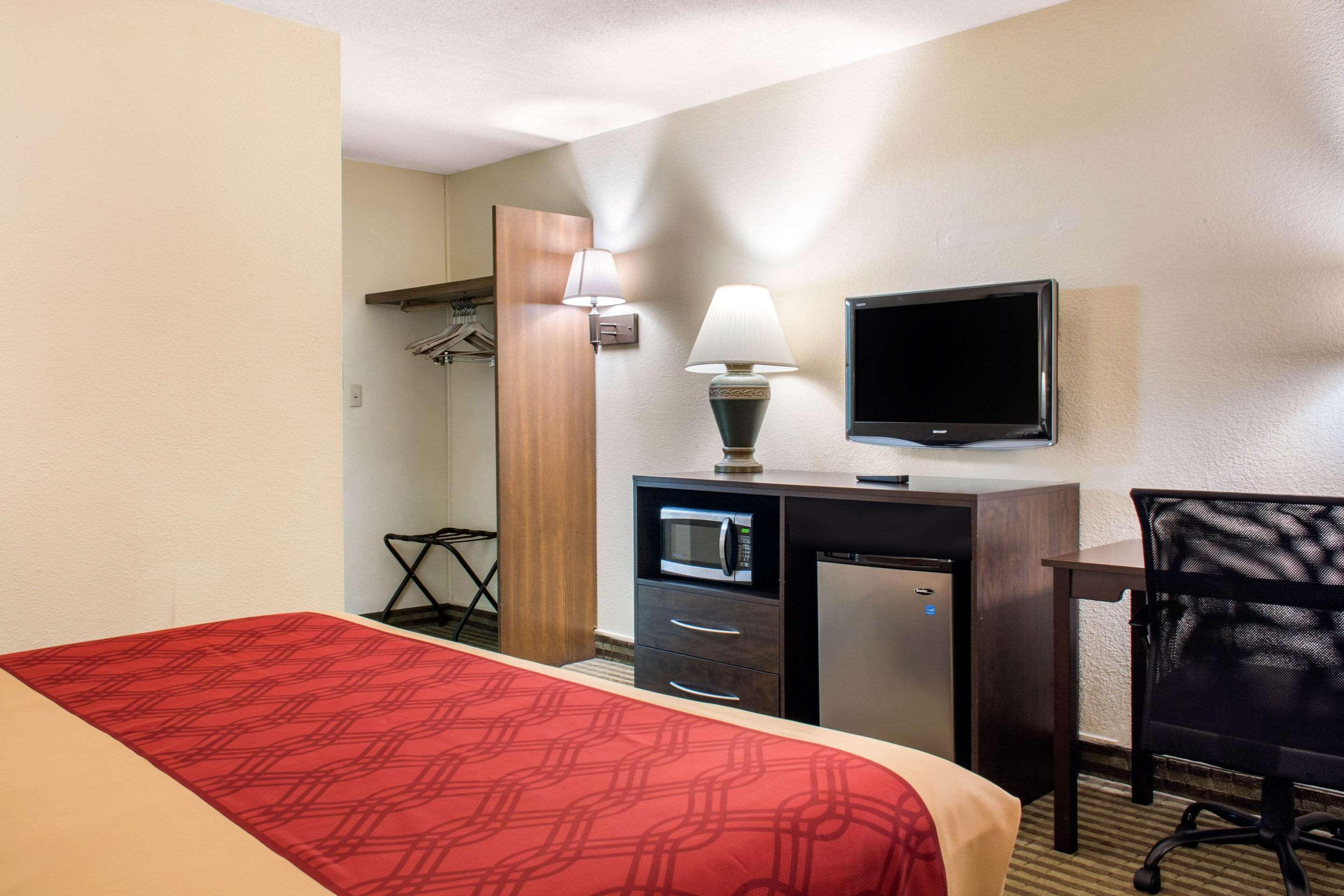 Econo Lodge Inn & Suites Binghamton Exteriér fotografie