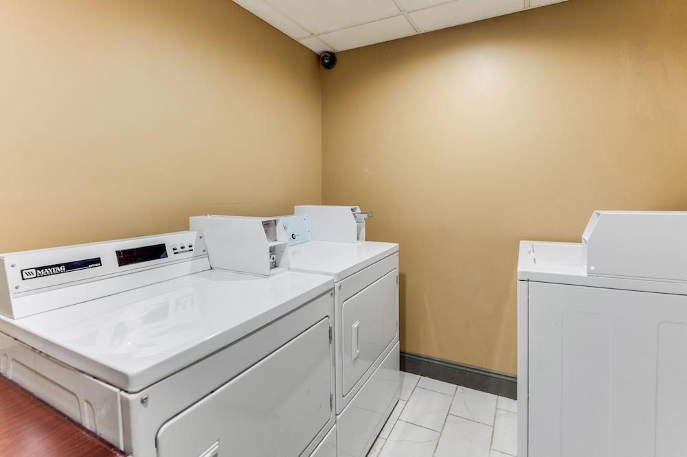 Econo Lodge Inn & Suites Binghamton Exteriér fotografie