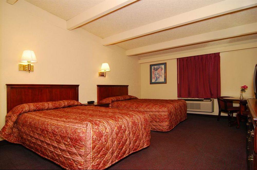 Econo Lodge Inn & Suites Binghamton Exteriér fotografie