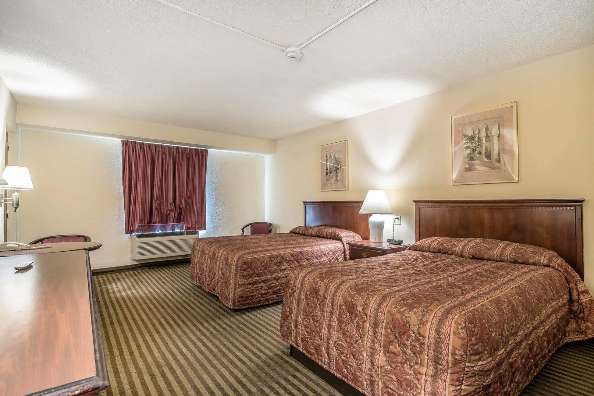 Econo Lodge Inn & Suites Binghamton Exteriér fotografie